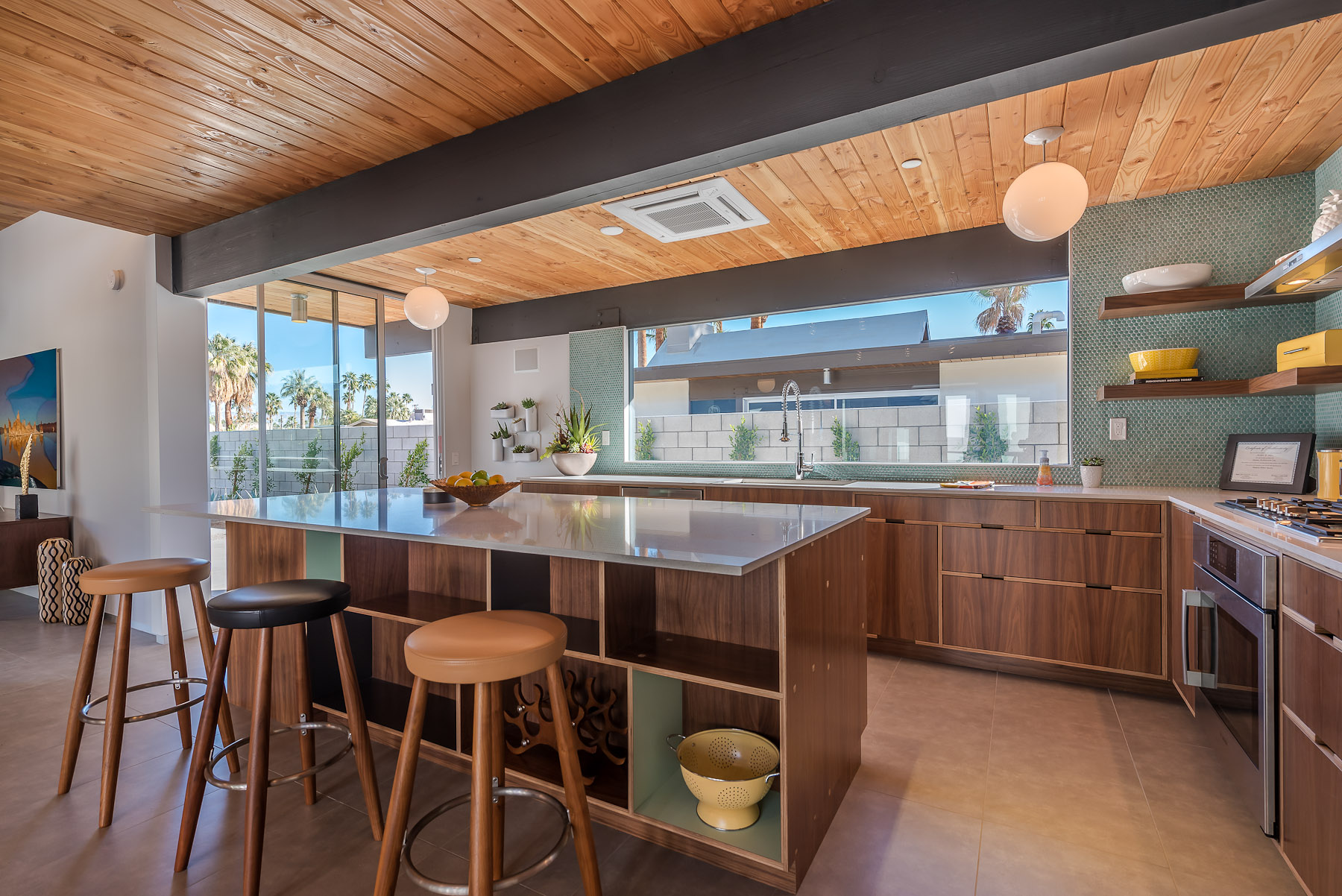 The Kitchen at 402